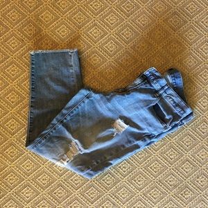 Uniqlo cropped/distressed boyfriend jeans.